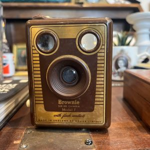 Brownie Six-20 Camera, Model F
