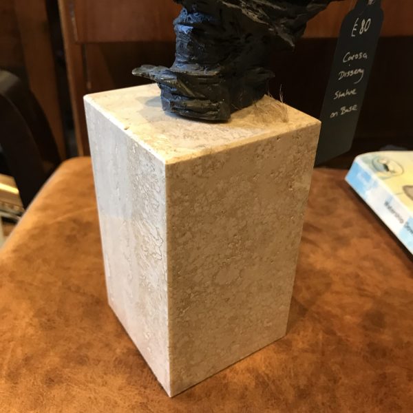 Elegant Carosa Disseny Statue on Solid Base - Image 3