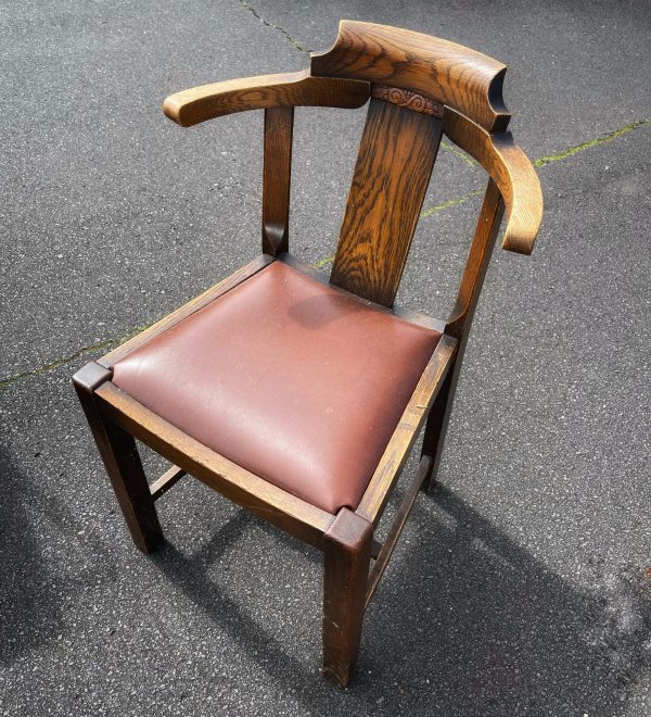 Pair of lovely old oak chairs - Image 2