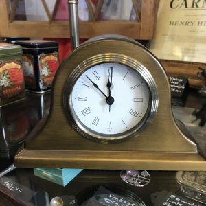 Elegant Mantle Clock