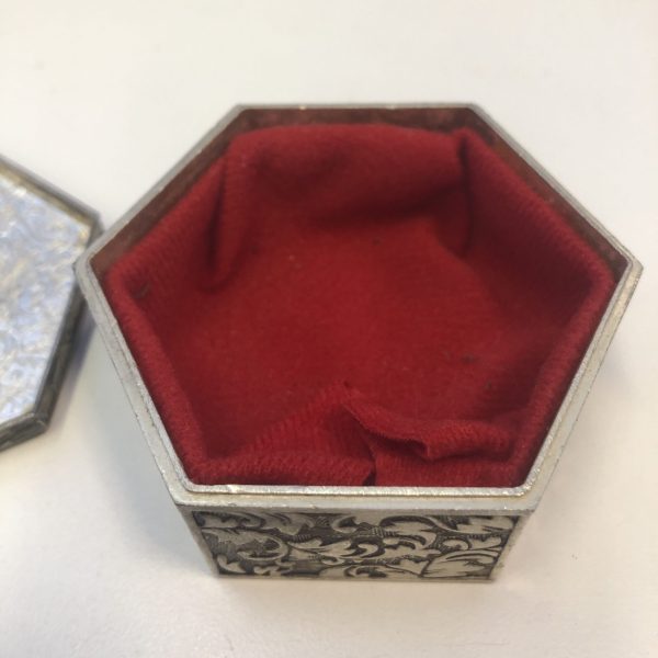 Art Nouveau Style Silver Plated Trinket Box - Image 2