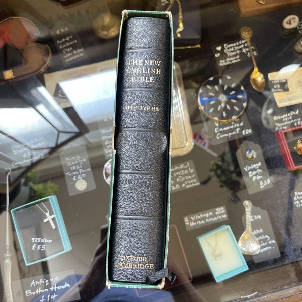 New English Bible With Apocrypha - Image 3