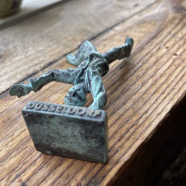 Cartwheeling Figurine, Brass With Patina, Düsseldorf - Image 2
