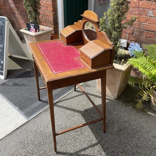 Beautiful Ladies writing Desk - Image 3
