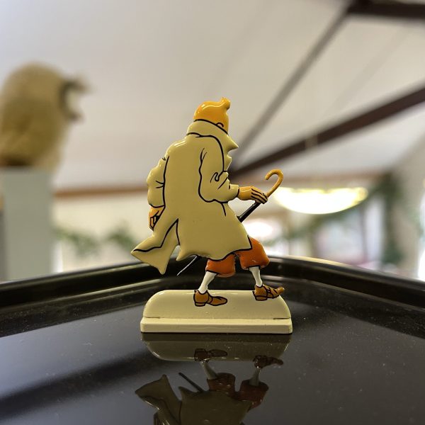 Tin Tin Metal Embossed Figure - Image 2