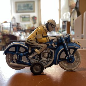 Ballon Cordatic Tin Toy, Hungarian