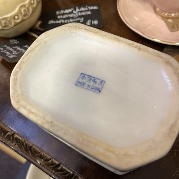 Blue And White Porcelain Lidded Box - Image 2