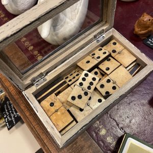 Old Bone Dominoes, Boxed