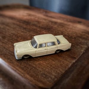 Lego, Mercedes 220S