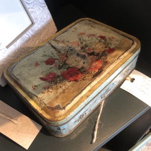 Walters Palm Toffee Tin c1950s