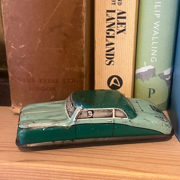 Glam Toy 1950s Toy Tinplate Car - Image 5