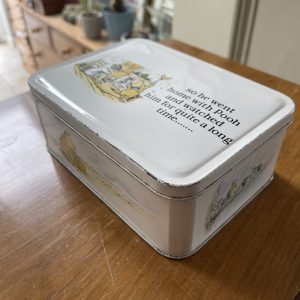 Winnie the Pooh Tin