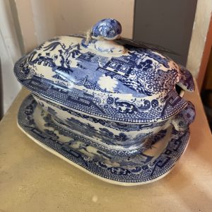 Blue Willow, Sauce Tureen