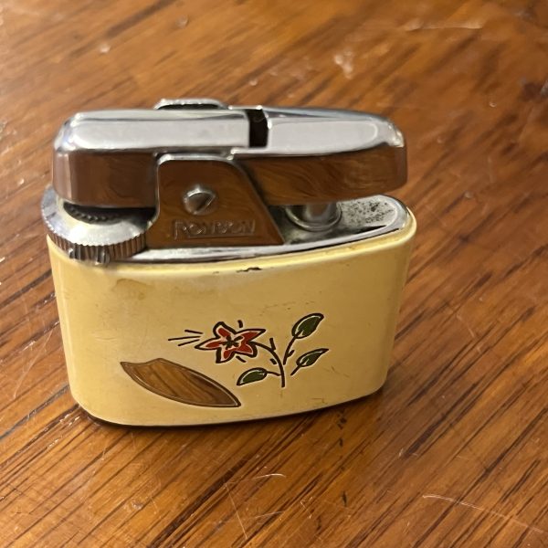 Ronson Petite Vintage Metalwork Floral Lighter - Image 2