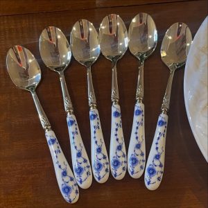 Beautiful blue & white porcelain teaspoons