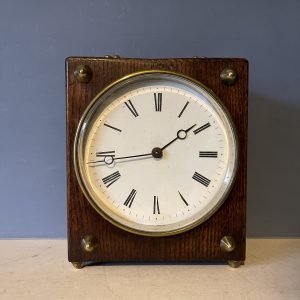 Lovely Oak Cube Mantel Clock