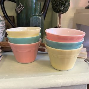 Pyrex 1950’s Custard Pots x 3